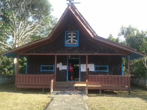 Gereja Tahai ini seluruhnya terbuat dari Kayu!